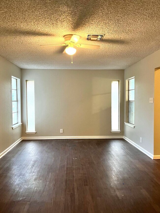 Foto del edificio - 10711 EDGEFIELD