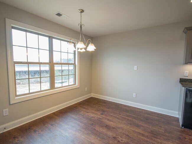 Building Photo - Athens City Schools and GREAT Location