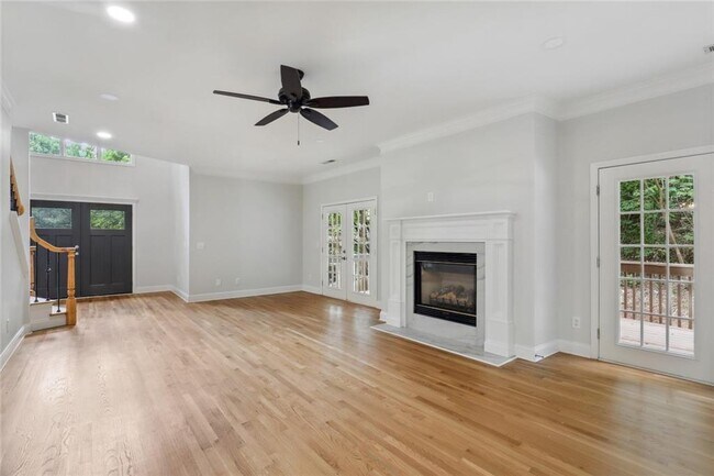 Foto del edificio - 210 Aerie Ct