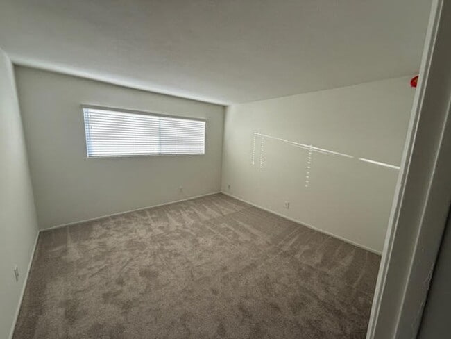 Building Photo - 16811