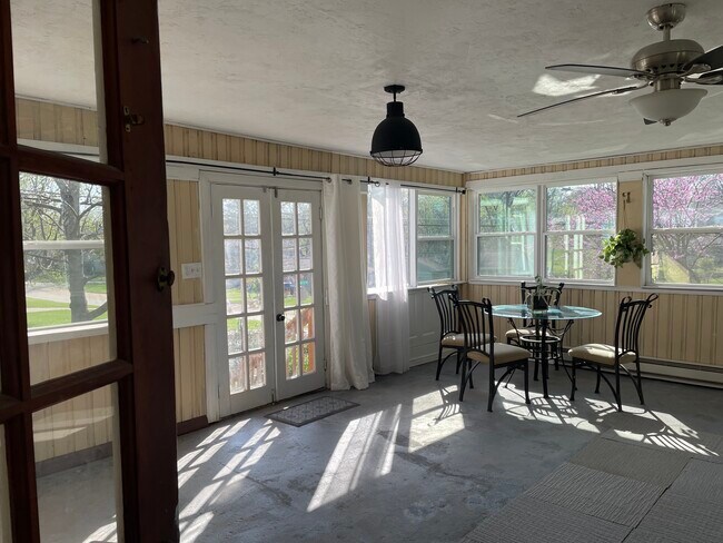 Foto del edificio - 1439 Grant Rd