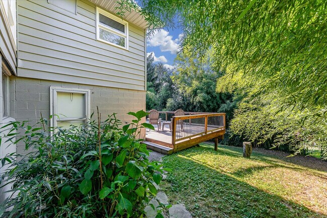 Foto del edificio - 521 Woodhaven Dr