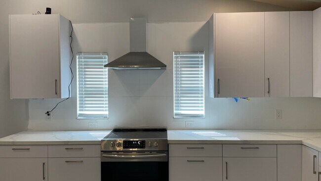 Foto del edificio - 17548 32nd Ln N