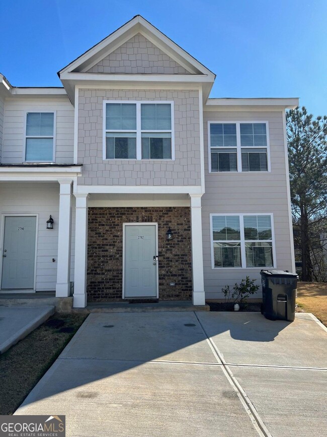 Building Photo - 2792 Laurel Ridge Cir