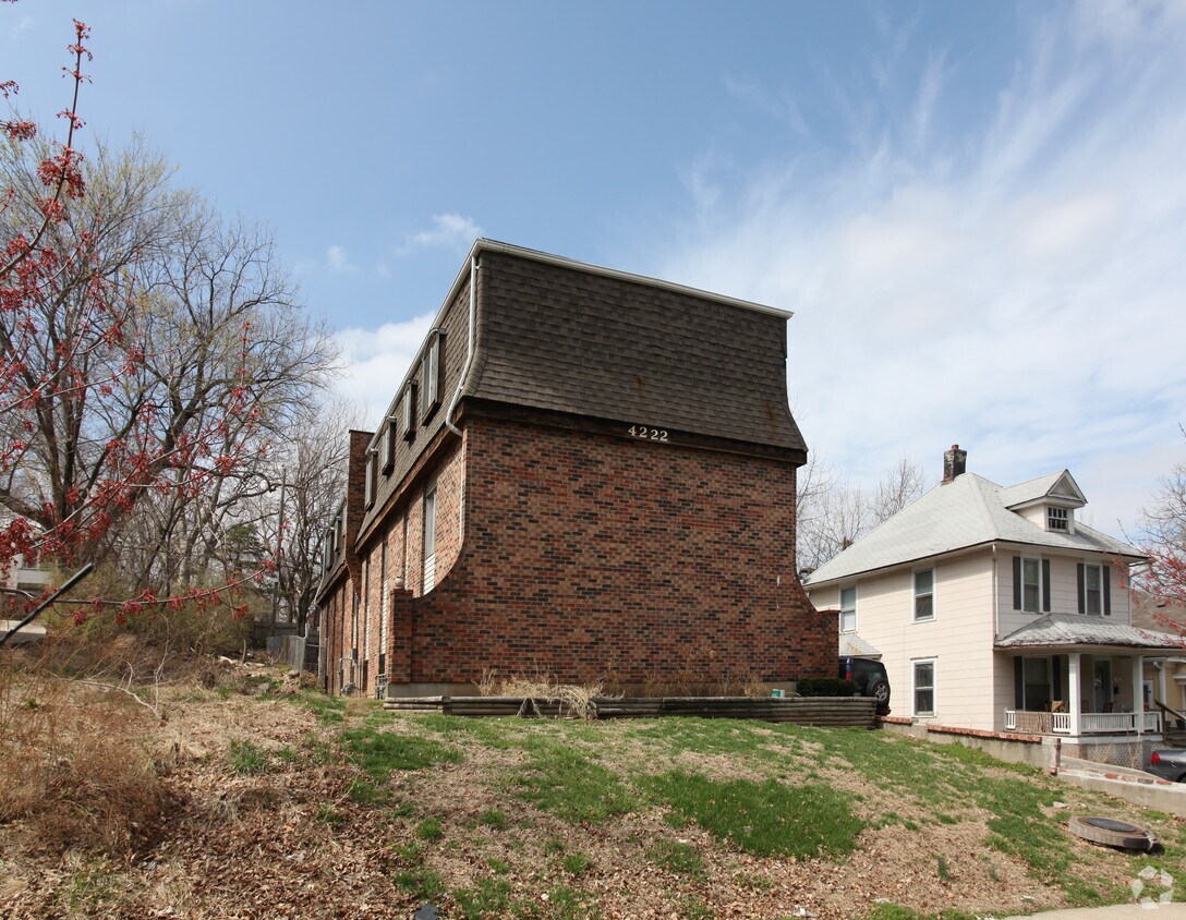 Building Photo - 4222 Locust St