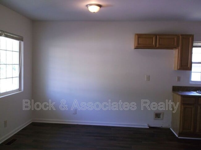 Building Photo - 4138 MacArthur St
