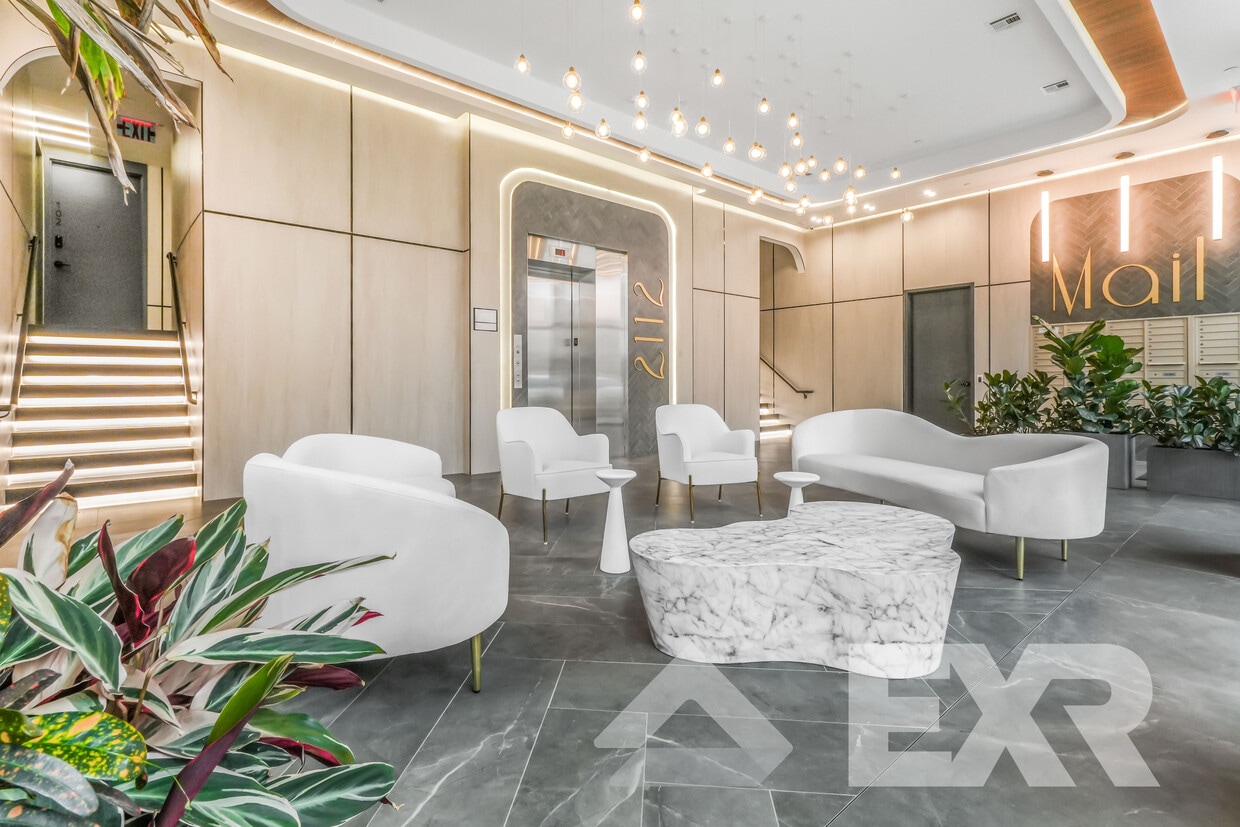 Lobby - 2112 Avenue P