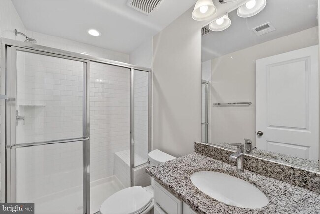 Building Photo - 620 Halsey Way