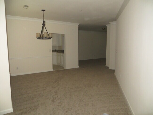 Foto del edificio - 8847 Fairview Bluff