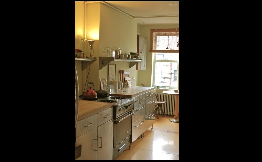 Primary Photo - 618 E 9th St