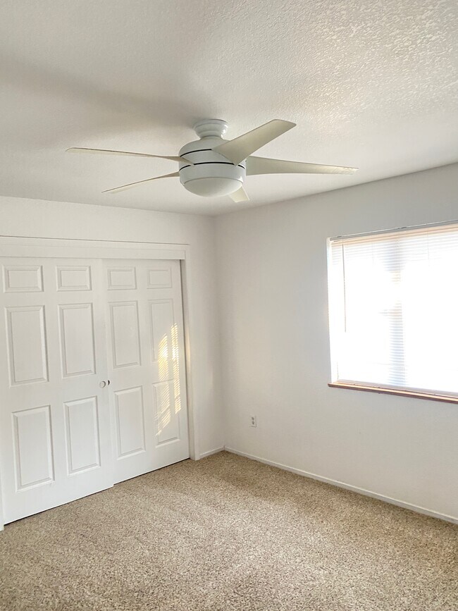 Foto del edificio - 800 Walker Ln