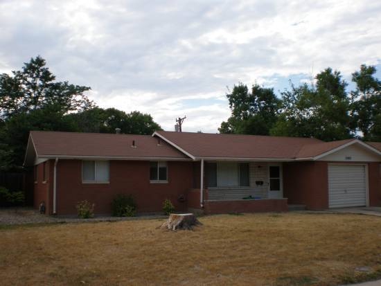 Foto principal - 3 Bedroom, 1 Bath Home with 1 car attached...