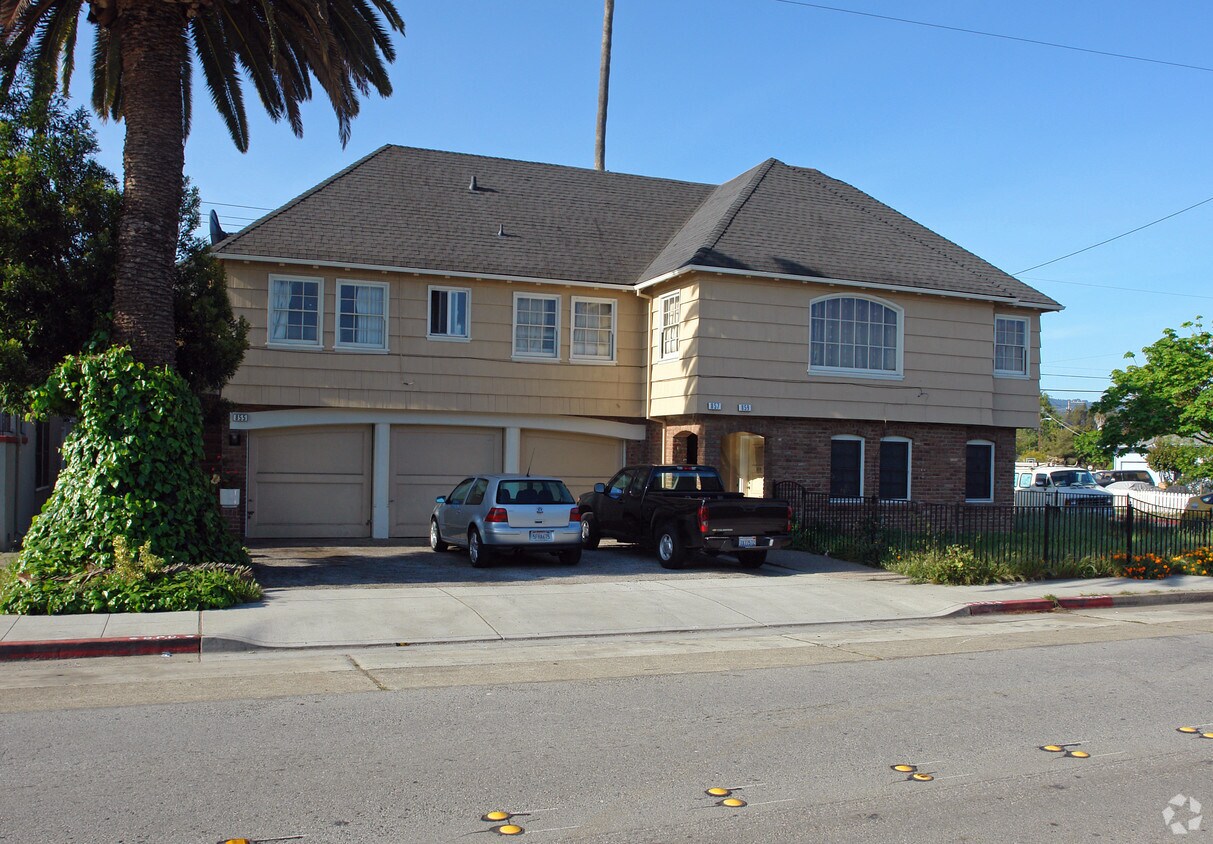 Primary Photo - 855 Rollins Rd