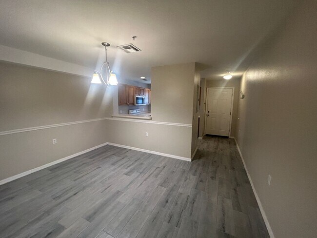 Foto del edificio - Coming Mid July 2/2.5 Townhome - Villages of Stoney Brook