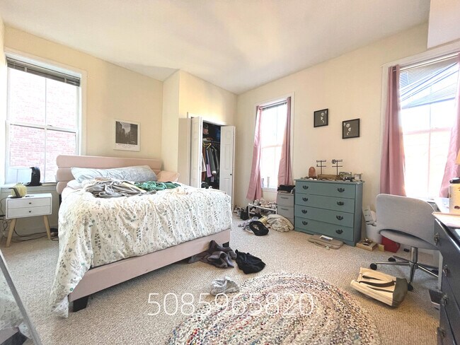 Foto del edificio - 14 Davis Ave