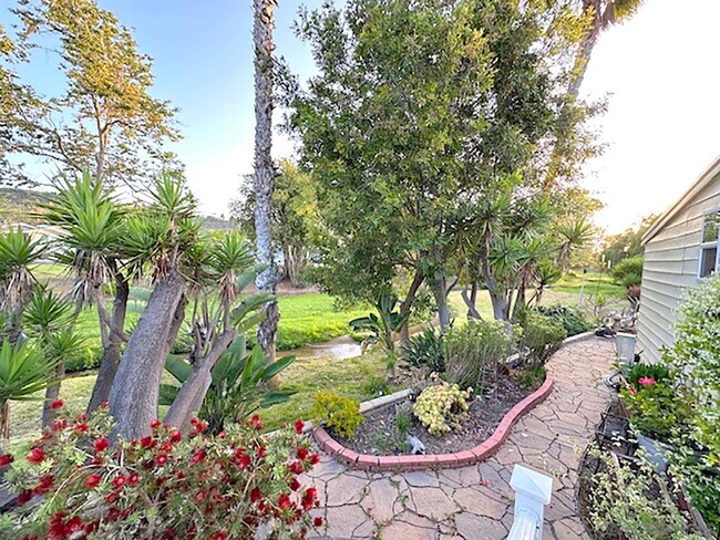 Building Photo - 5151 Don Mata Dr