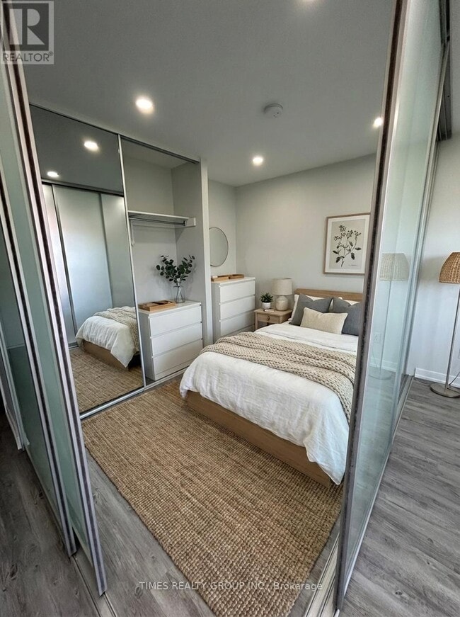 Building Photo - 15 Walmer Rd