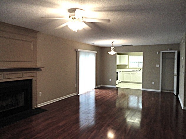 Foto del edificio - 4404 Nightfall Ct