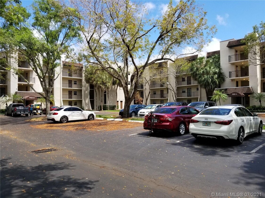 Primary Photo - 9420 Poinciana Pl