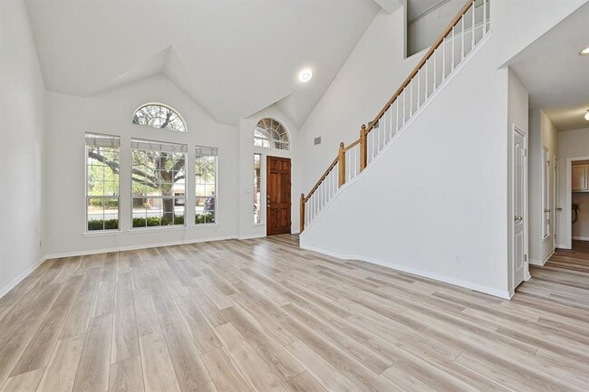 Building Photo - 8111 Cheno Cortina Trail