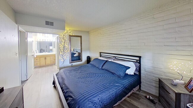 Foto del edificio - 6800 E Tennessee Ave