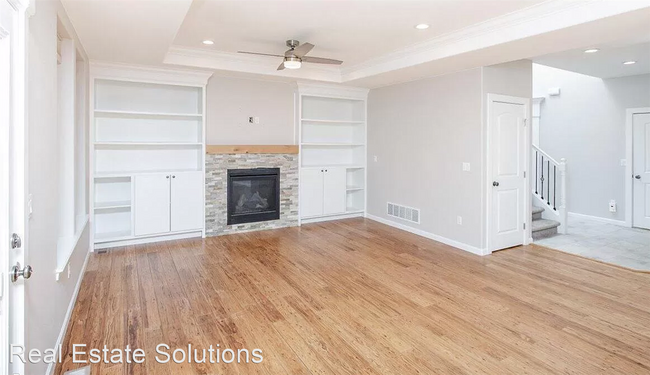 Building Photo - 3 br, 2.5 bath House - 4750 W Kaylee River...