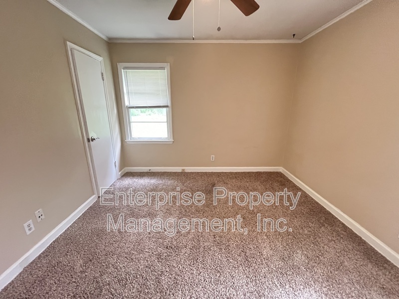 Building Photo - 1250 S Perkins Rd