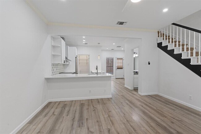 Foto del edificio - 1307 Kinney Ave