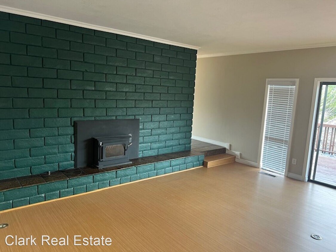 Foto principal - 4 br, 3 bath House - 1455 Sioux Trail