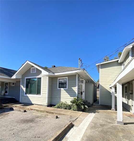 Foto principal - 706 Dumble St