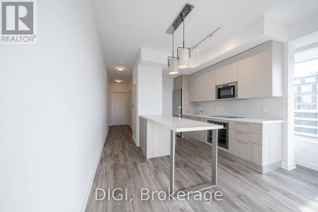 Building Photo - 25 Selby St