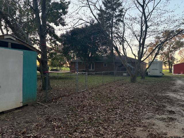 Building Photo - 4 Br Farm House