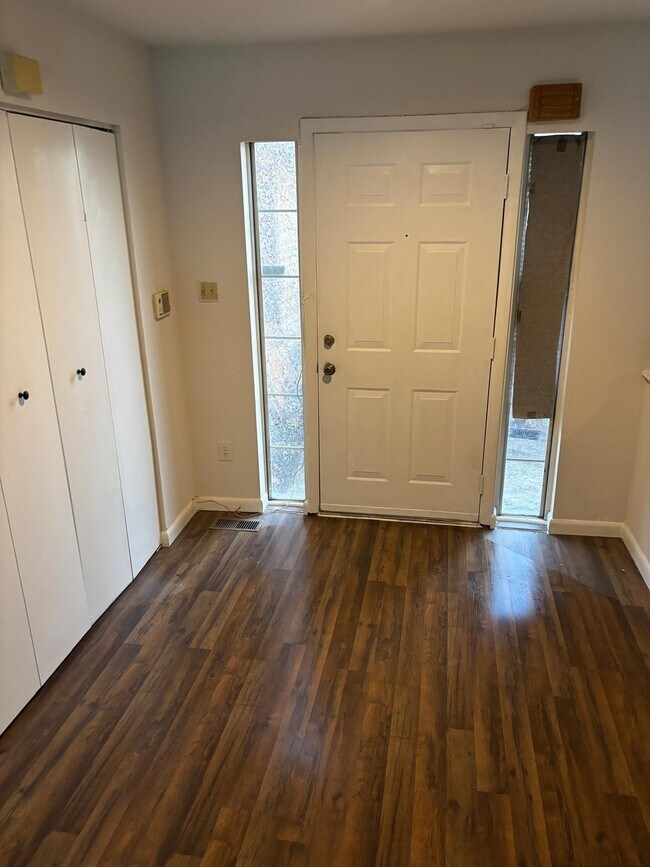 Foto del edificio - 1112 Windemere Ct