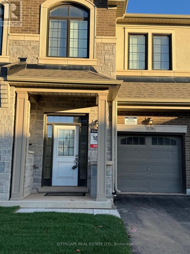 Building Photo - 1136 Tanbark Ave