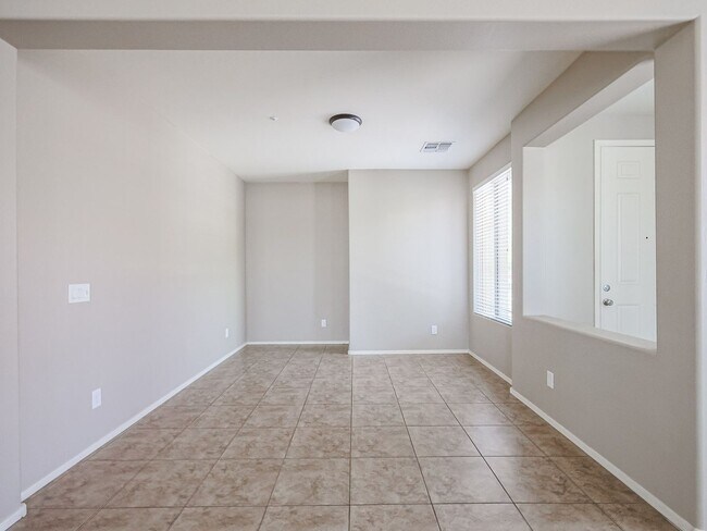 Building Photo - 3 Bedroom Single Family Home in Peoria
