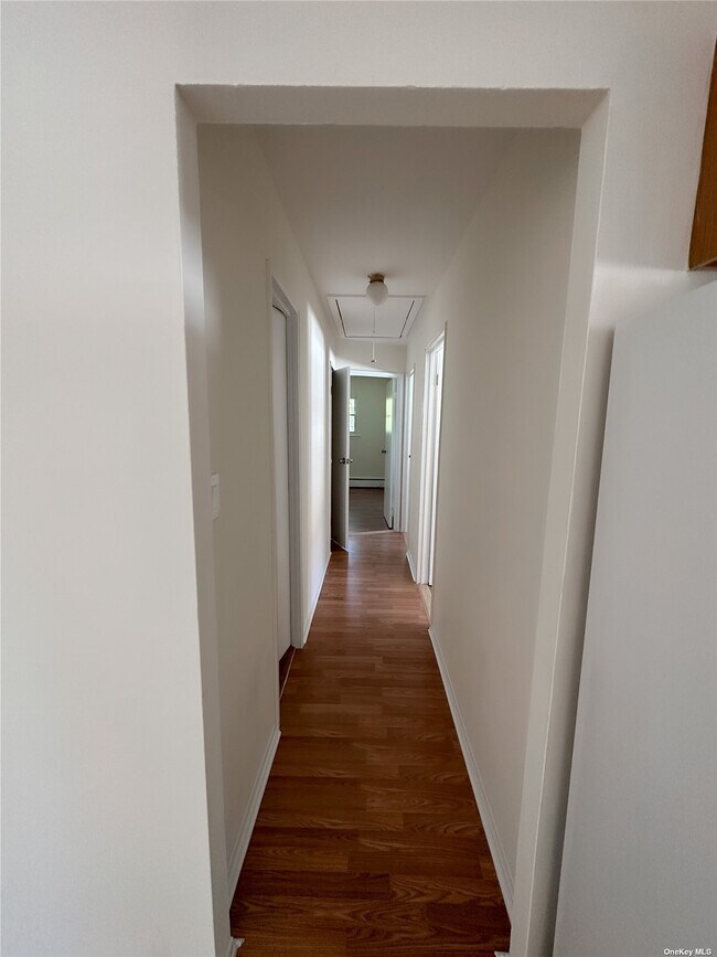 Foto del edificio - 37-24 Brookside St