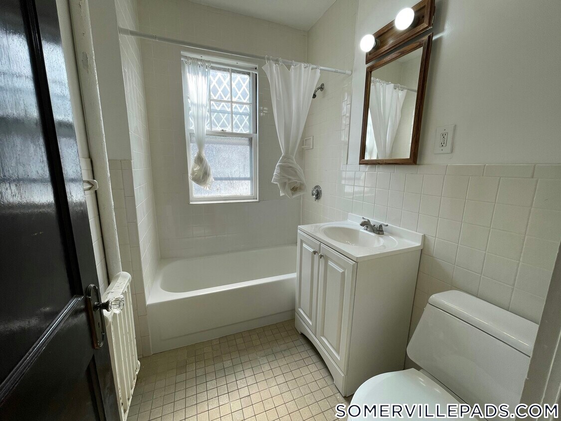Foto principal - 157 Summer St