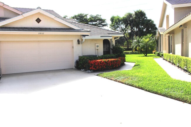 Building Photo - 10832 Stafford Cir N