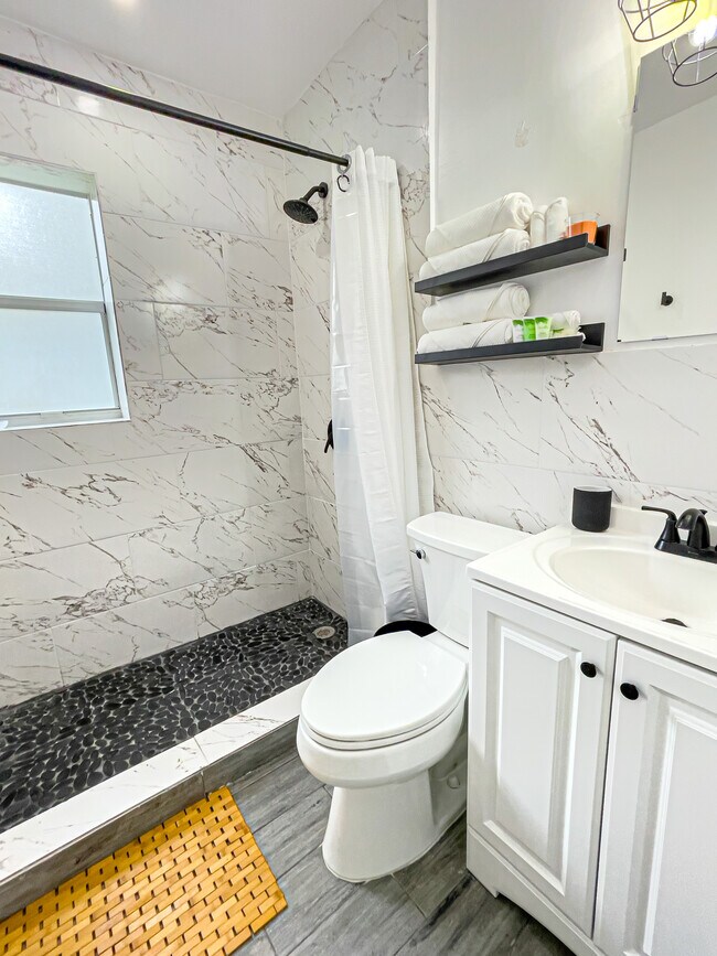 Foto del edificio - 854 SW 11th Ct