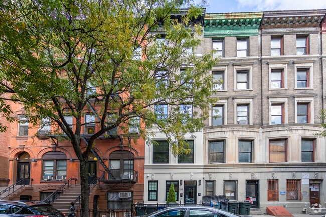 Building Photo - 119 W 111th St