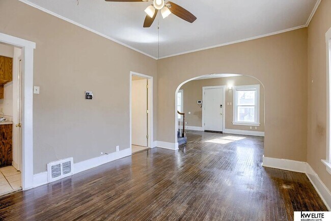 Building Photo - 4542 Franklin St