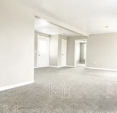 Foto del edificio - Large 2 bedroom 1 & 1/2 bath with laundry hookups in the unit