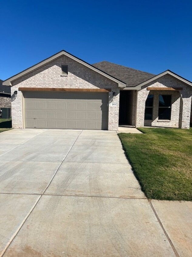 Primary Photo - Beautiful New House