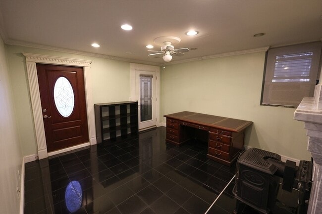 Building Photo - 235 Savin Hill Ave