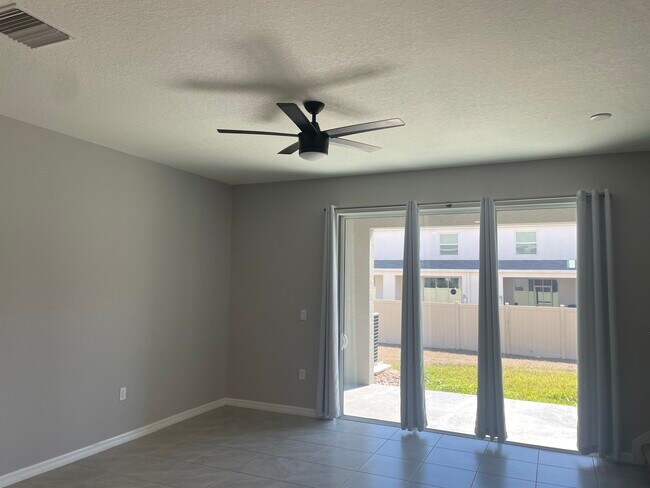 Sala de estar - 3525 Marigold Patch Ct