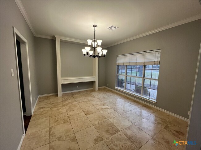 Foto del edificio - 2013 Highland Dr