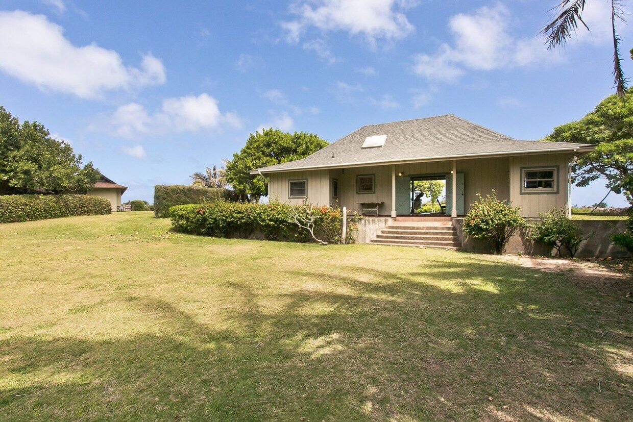 Foto principal - Oceanfront Cottage w/Panoramic Views, Yard...