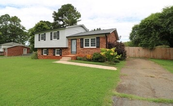 Building Photo - 120 Sunnybrook Ct