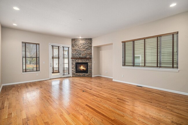 Foto del edificio - Spacious 4 bedroom 4 bathroom home in the heart of Lone Tree!