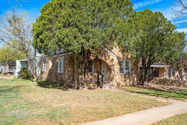 Foto del edificio - 1102 Cypress St